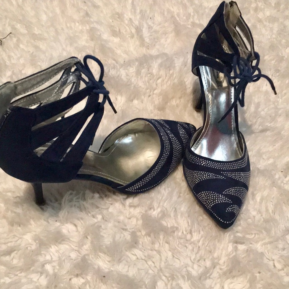 Size 10 women casual heels